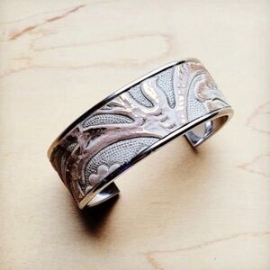 Narrow Bangle In Gilded Cowboy Leather